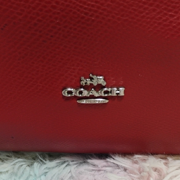 Authentic Coach Red Leather Turn Lock Tote Bag Gently Used - Picture 2 of 16